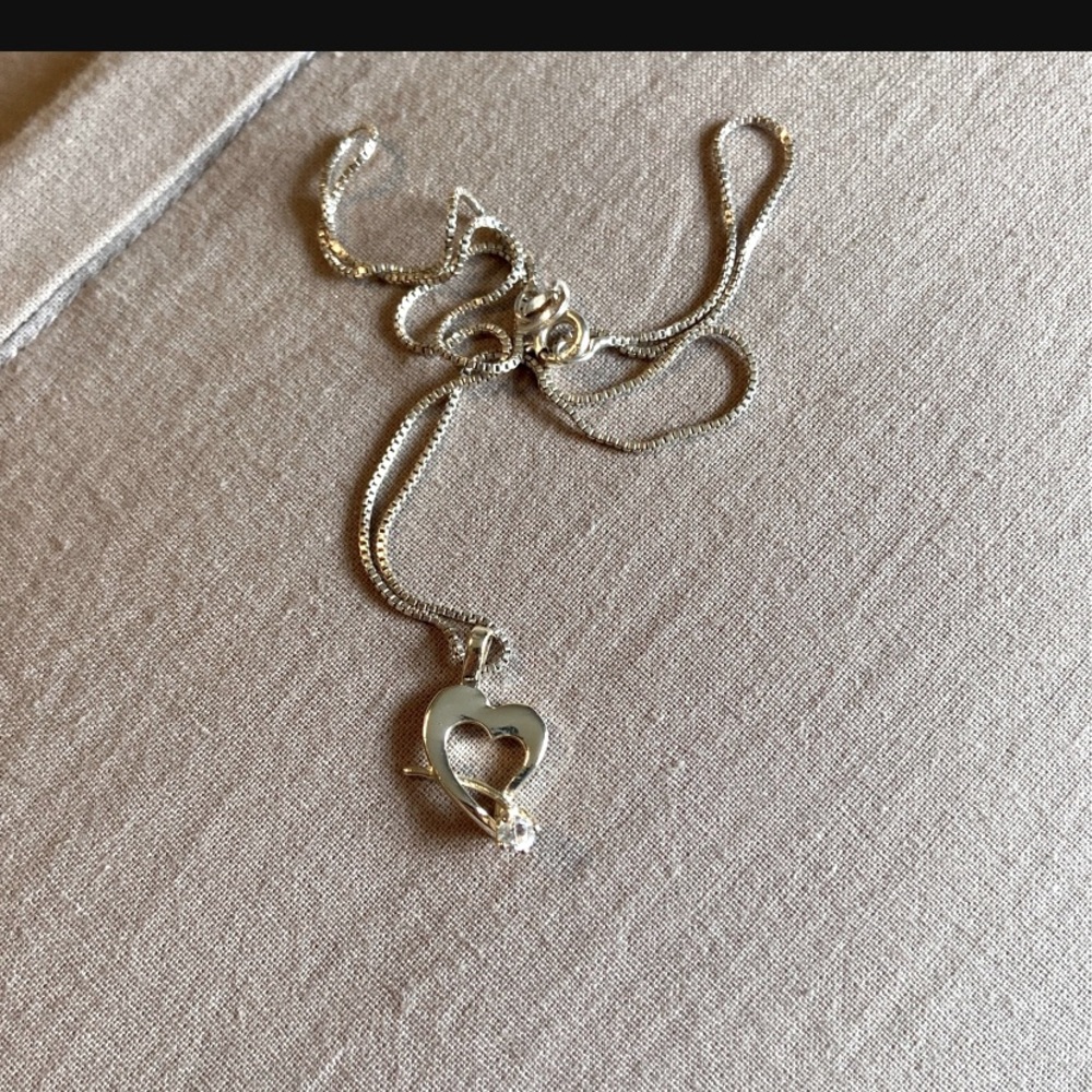 Tiny Diamond necklace